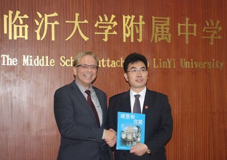 德国巴伐利亚州校长代表团访问我校1.jpg