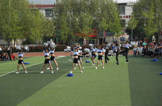 我校成功举行第四届艺术节3.png