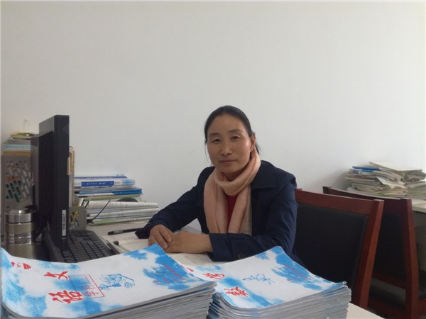 最美教师 刘克玲 照片.jpg 最美教师 刘克玲 照片.jpg