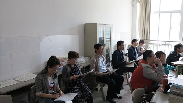 4:听评课活动_副本.jpg 4:听评课活动_副本.jpg