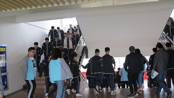 13:疏散演练_副本.jpg 13:疏散演练_副本.jpg