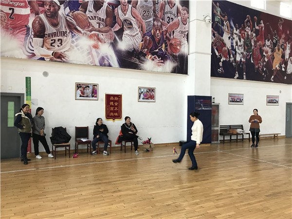 14:女职工踢毽子比赛_副本.jpg 14:女职工踢毽子比赛_副本.jpg