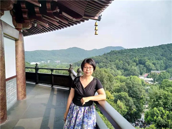 杨婷婷照片_副本.jpg