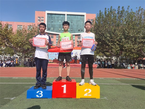 运动会4.jpg 运动会4.jpg
