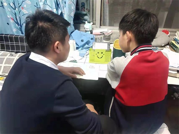 初中部家长会3.jpg