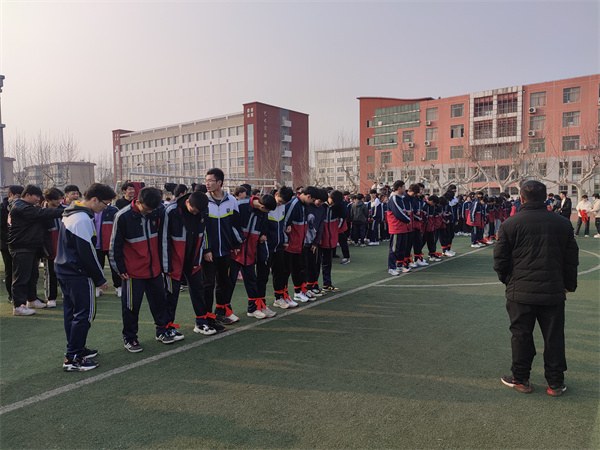 高三绑腿跑4.jpg