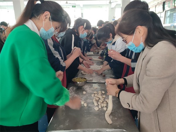 包饺子1.jpg