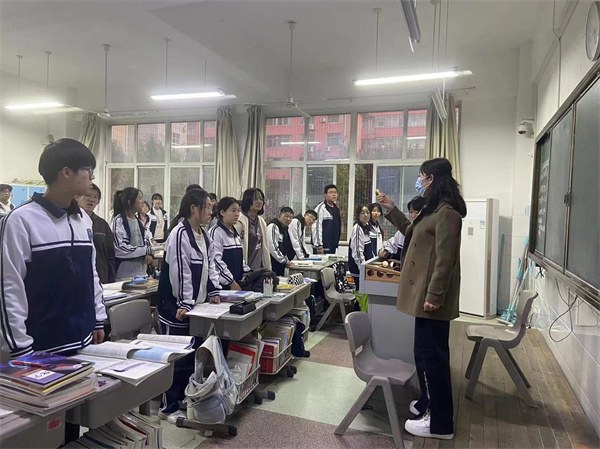 高一安全大检查1.jpg