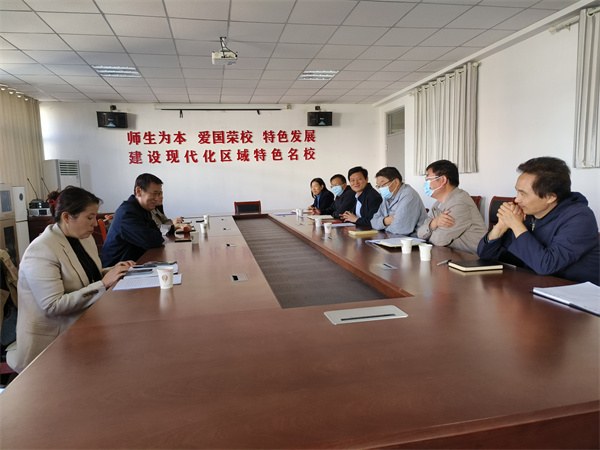 心理学专家1.jpg 心理学专家1.jpg