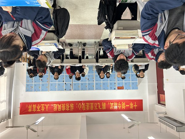 高三教研1.jpg 高三教研1.jpg