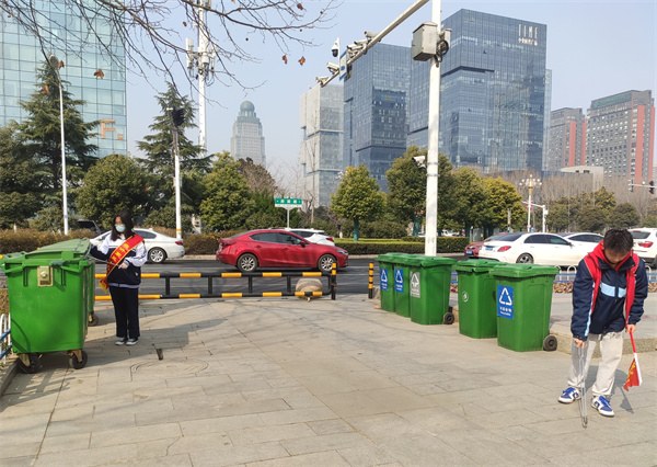 清扫.jpg 清扫.jpg