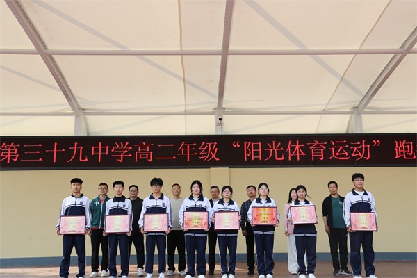 0R1A8697.jpg 0R1A8697.jpg