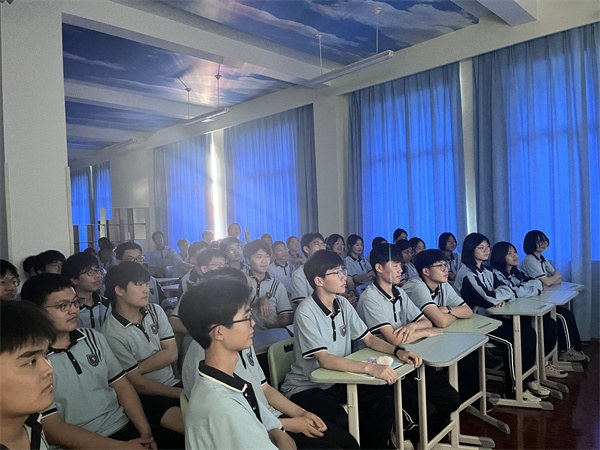08.主题观影会2.jpg