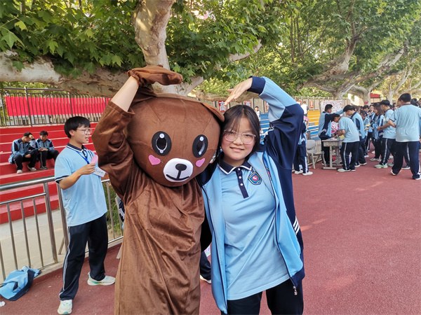 12.温暖抱抱抱2.jpg