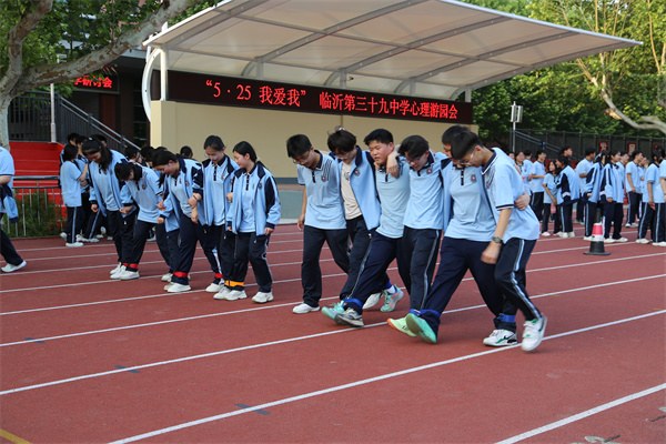 17.绑腿跑1.jpg